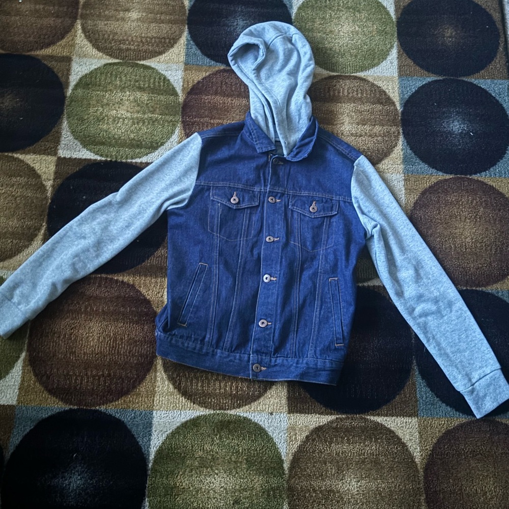Mans Jean jacket size small